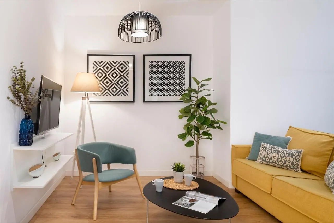 Lola 14 Suite Apartment Seville