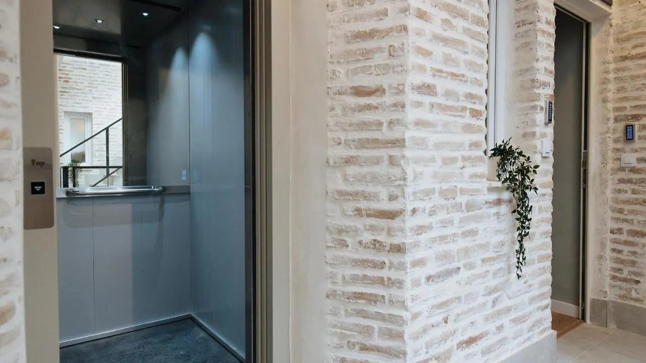 Lola 14 Suite Apartment Seville 0*,  Spain