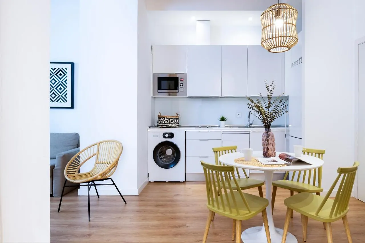 Lola 14 Suite Apartment Sevilla