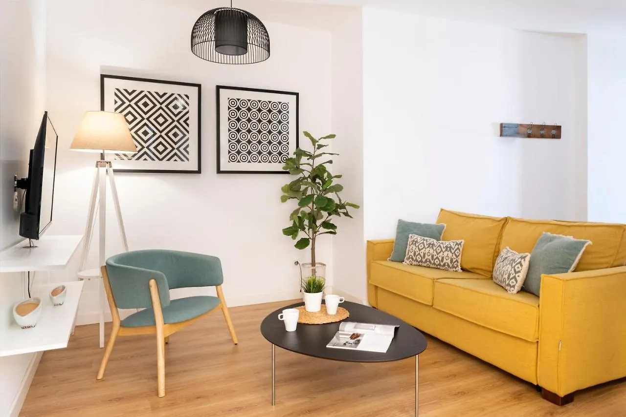 Lola 14 Suite Apartment Seville