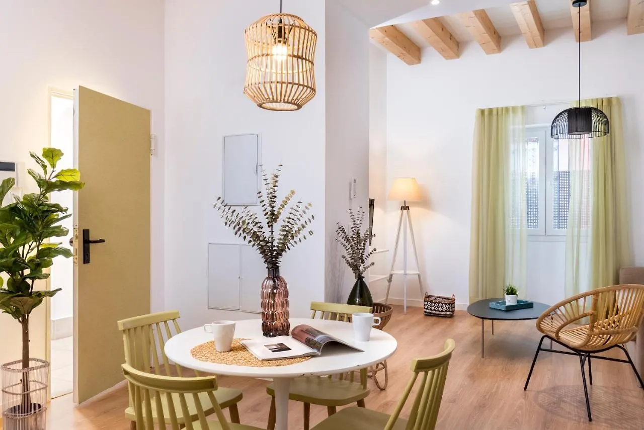 Lola 14 Suite Apartment Sevilla 0*,