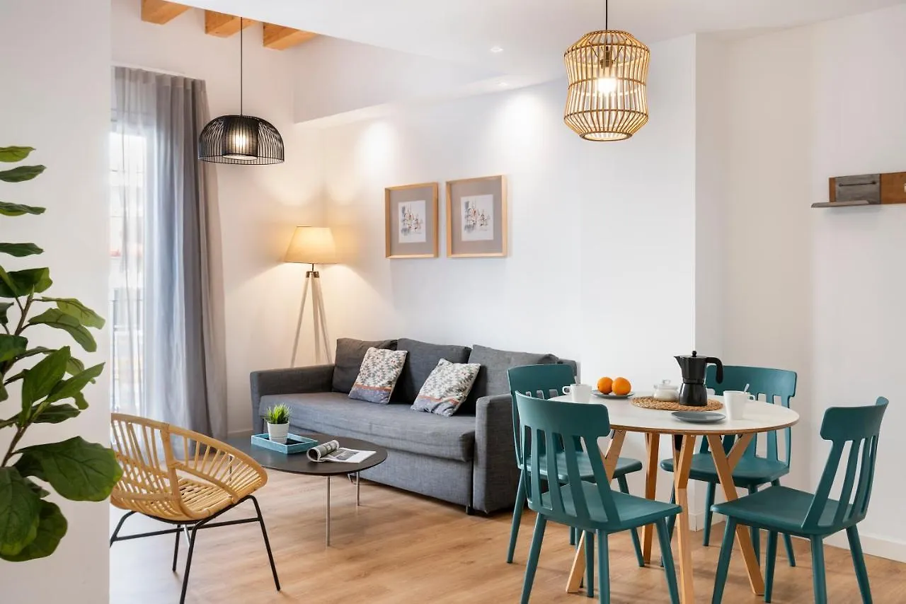 Lola 14 Suite Apartment Seville 0*,
