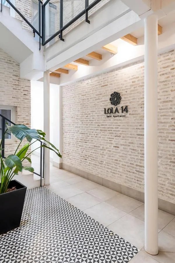 Lola 14 Suite Apartment Seville