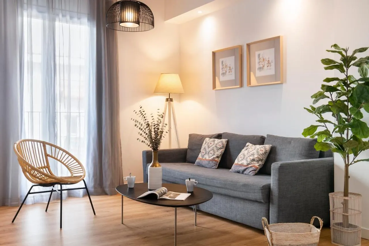 Lola 14 Suite Apartment Seville Spain